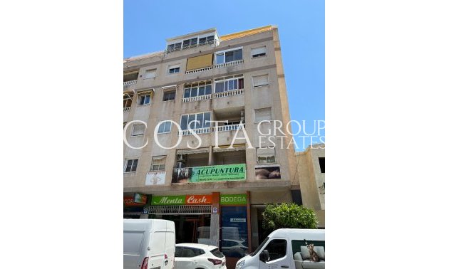 Apartment - Wiederverkauf - Torrevieja -
                Centro