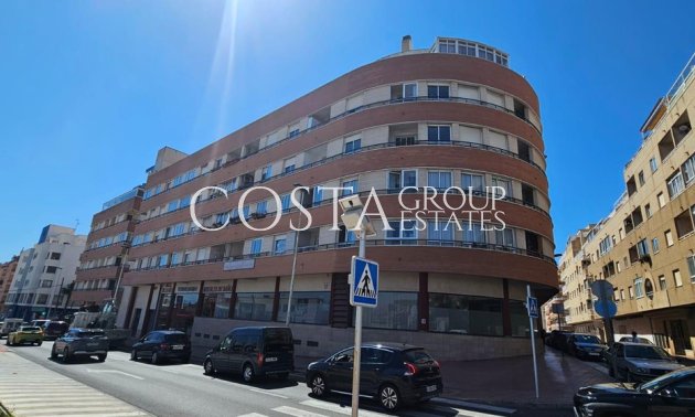 Apartments - Herverkoop -
            Torrevieja - RO-34027