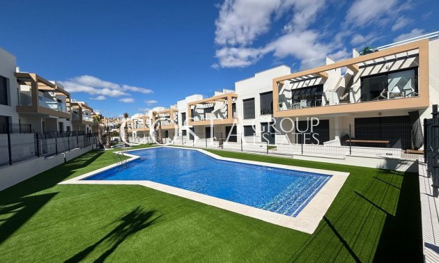 Apartments - Wiederverkauf - Orihuela - Villamartin