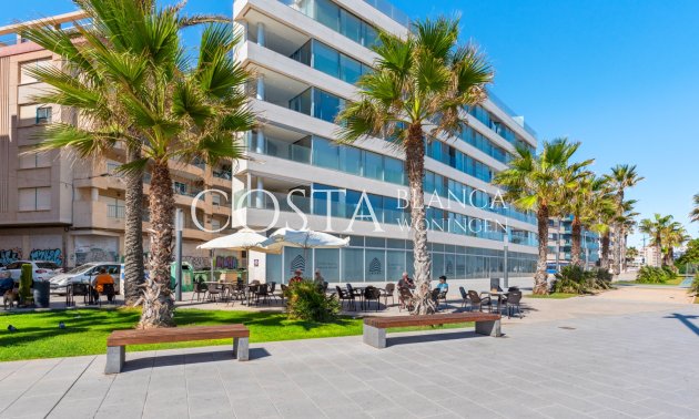 Apartments - Wiederverkauf - Torrevieja - La Mata
