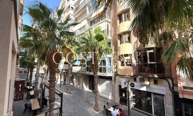 Apartments - Wiederverkauf - Torrevieja - Torrevieja Centro