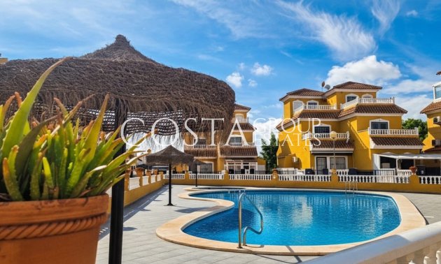 Dom - Odsprzedaż - Orihuela Costa - La Florida