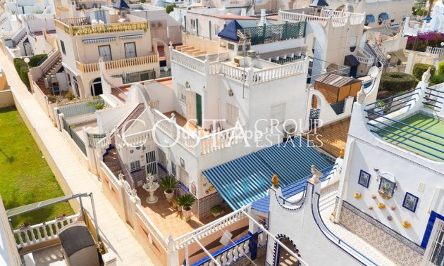 Dom - Odsprzedaż - Torrevieja - Torrevieja Centro