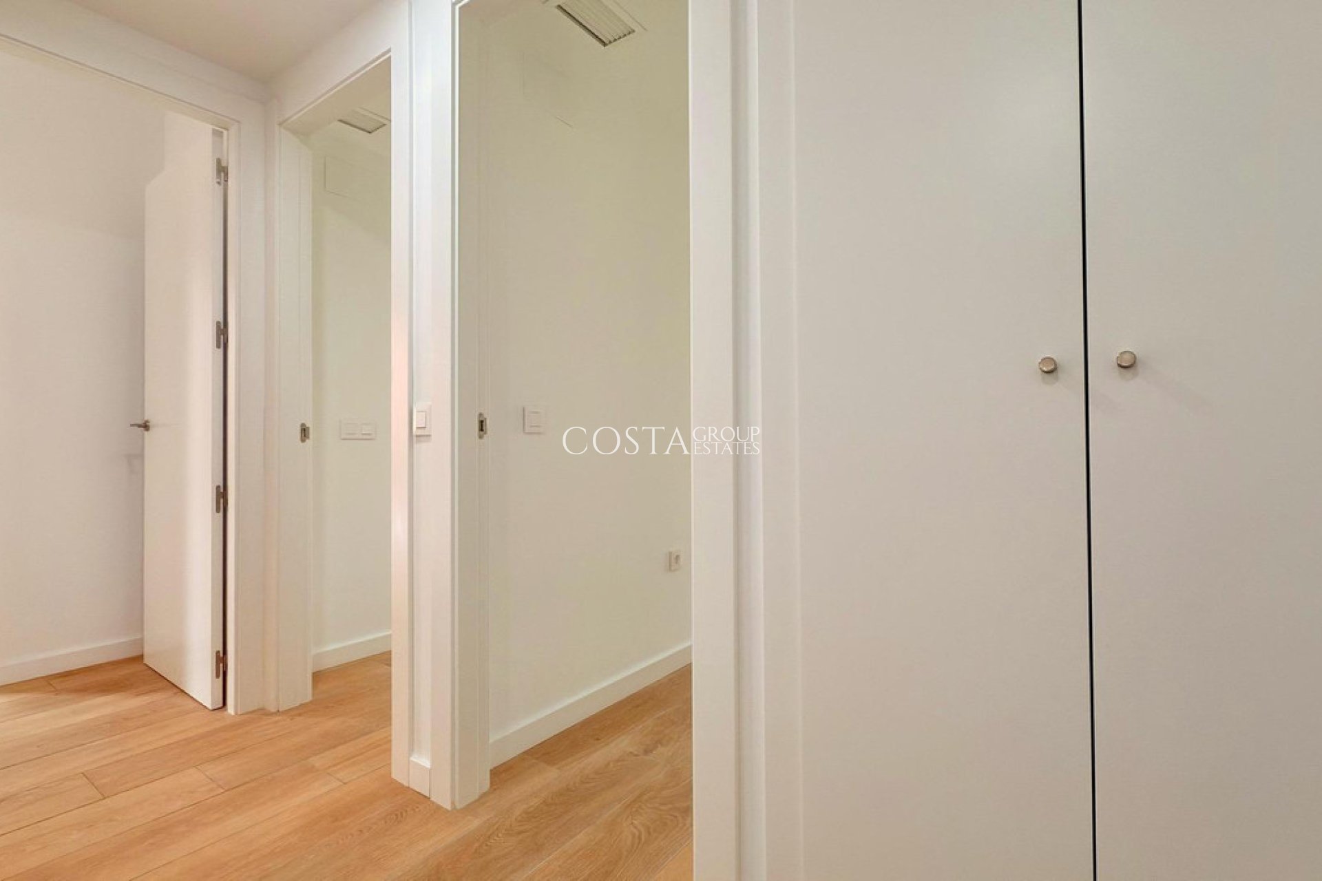Herverkoop - Apartments -
Alicante - Alicante Centro