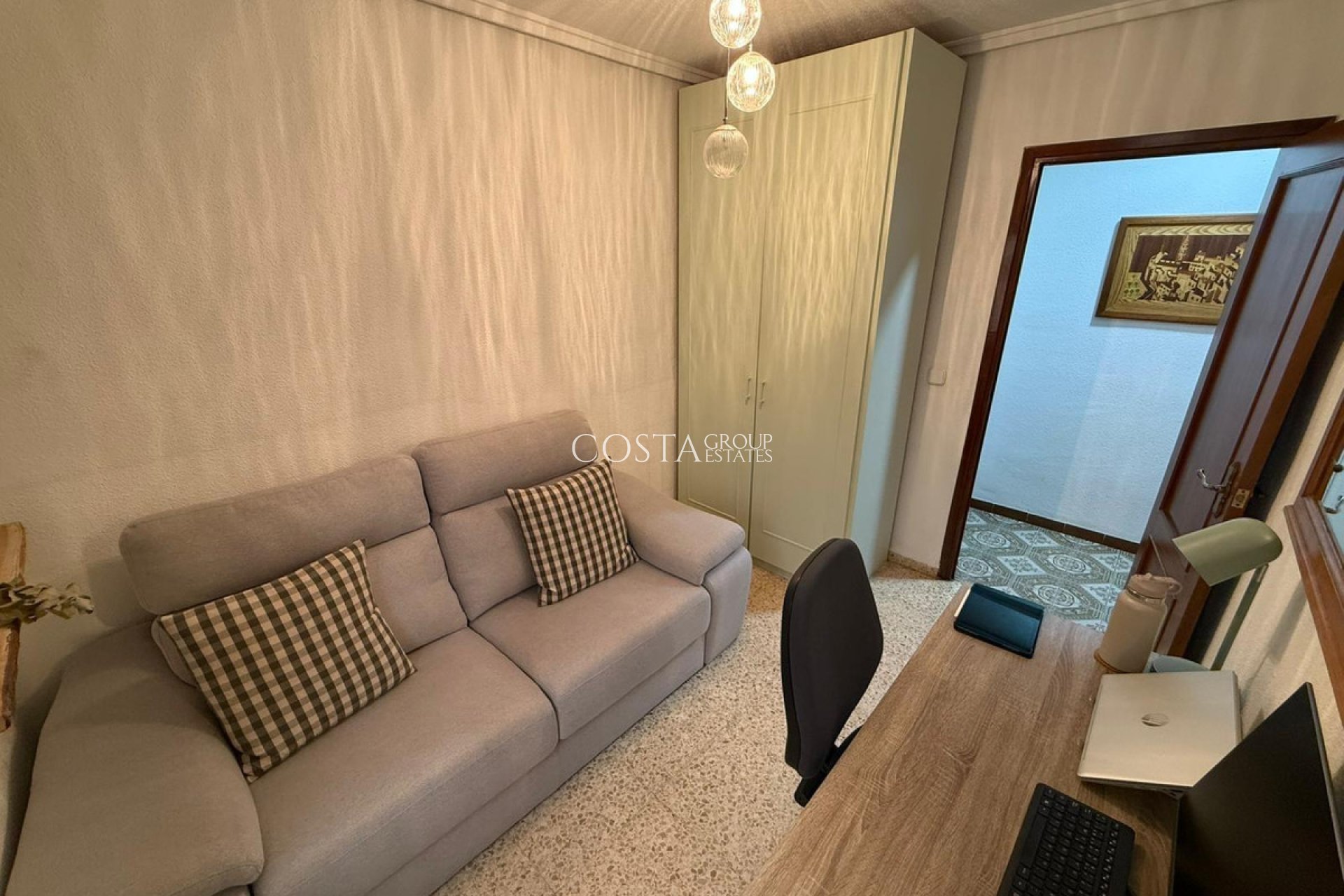 Herverkoop - Apartments -
Alicante - Alicante Centro