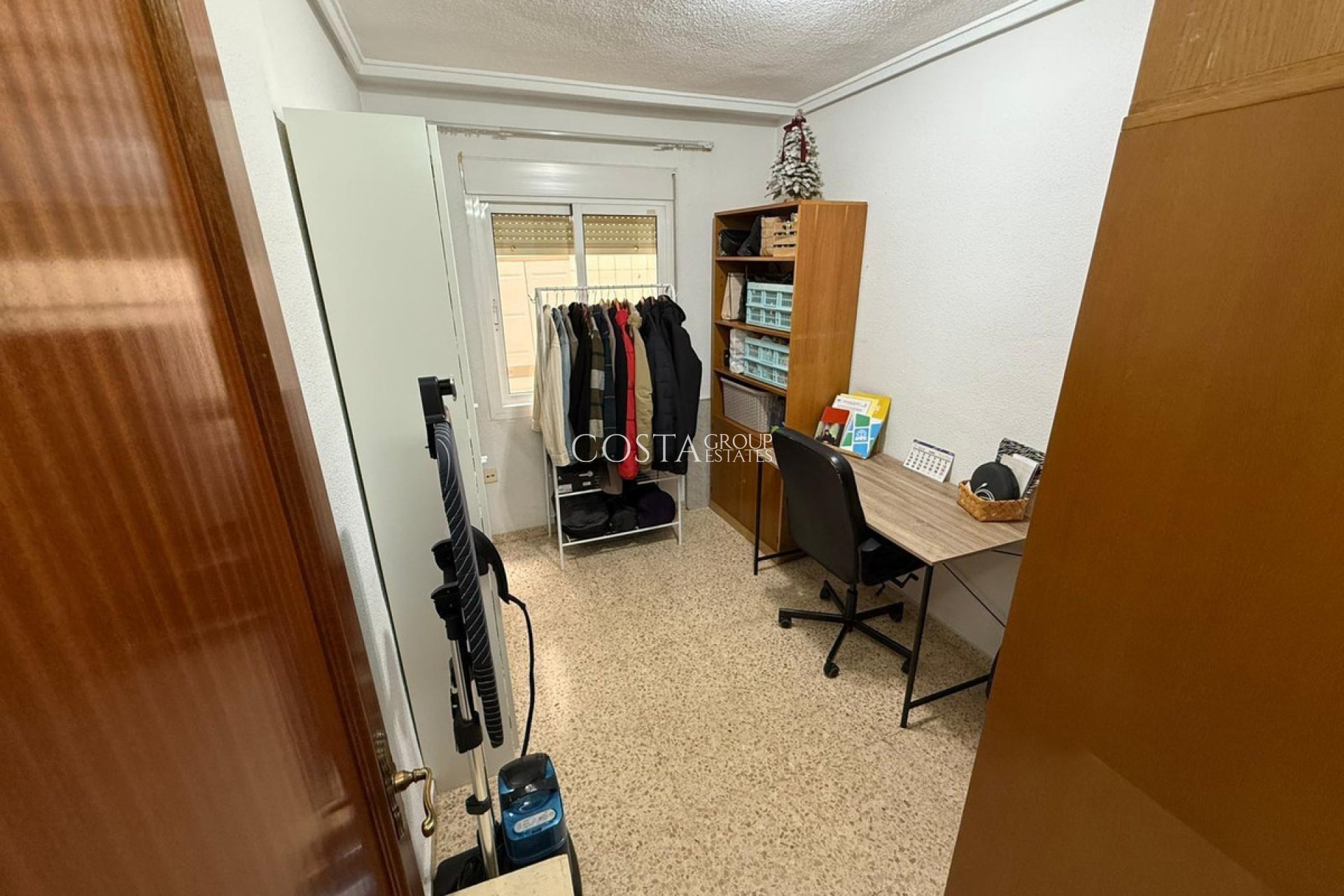Herverkoop - Apartments -
Alicante - Alicante Centro