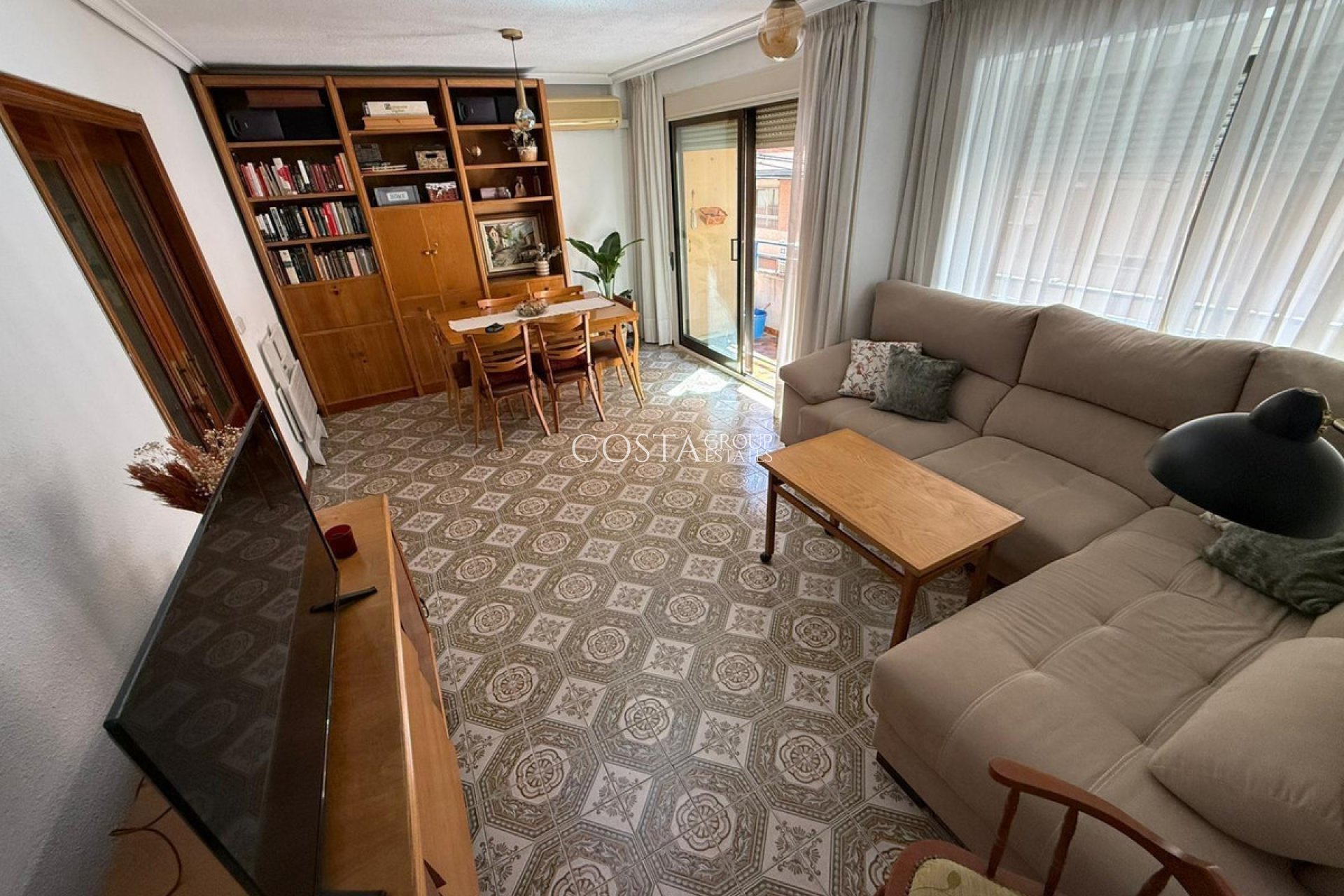 Herverkoop - Apartments -
Alicante - Alicante Centro