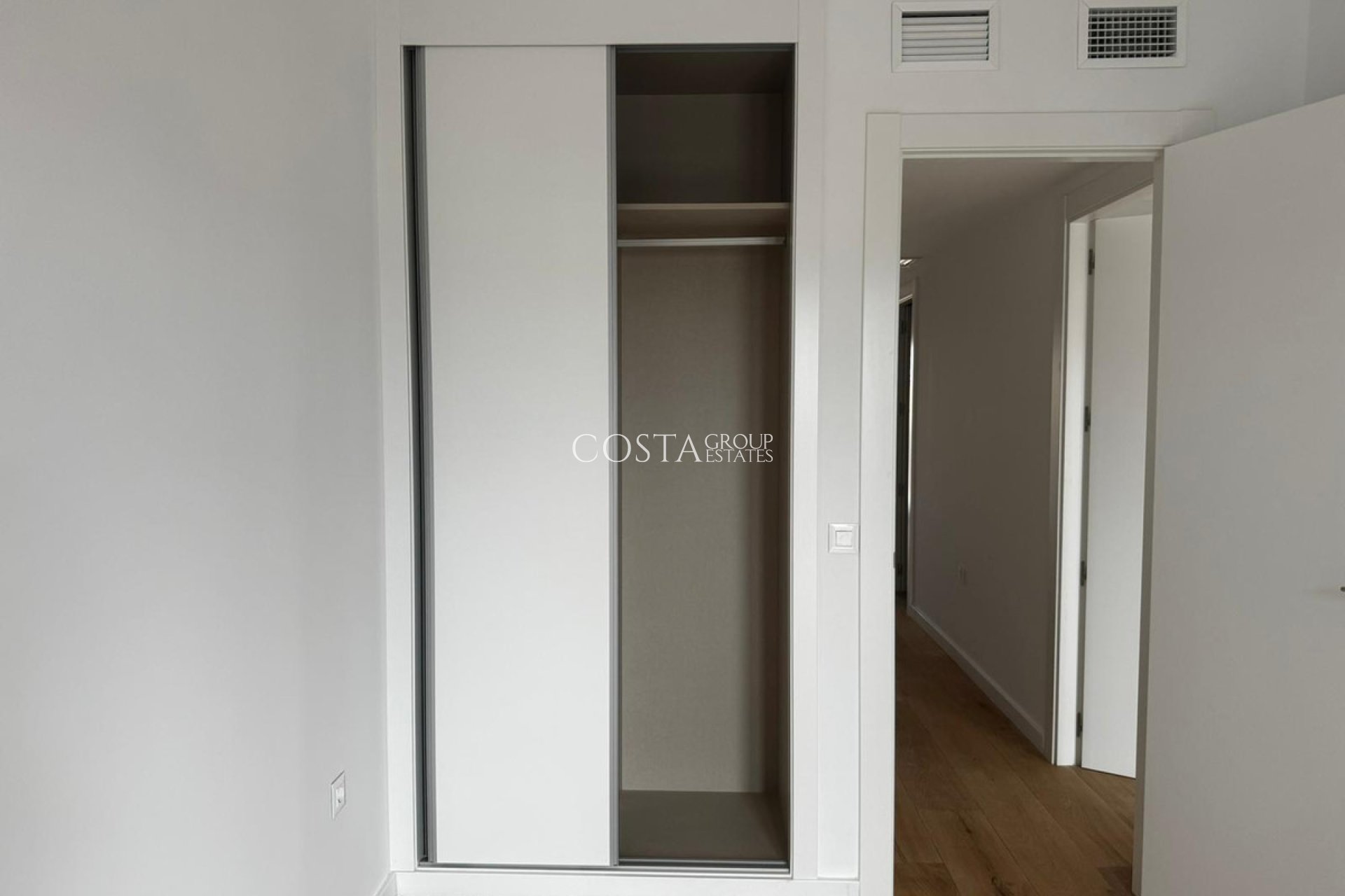 Herverkoop - Apartments -
Alicante - Alicante Centro