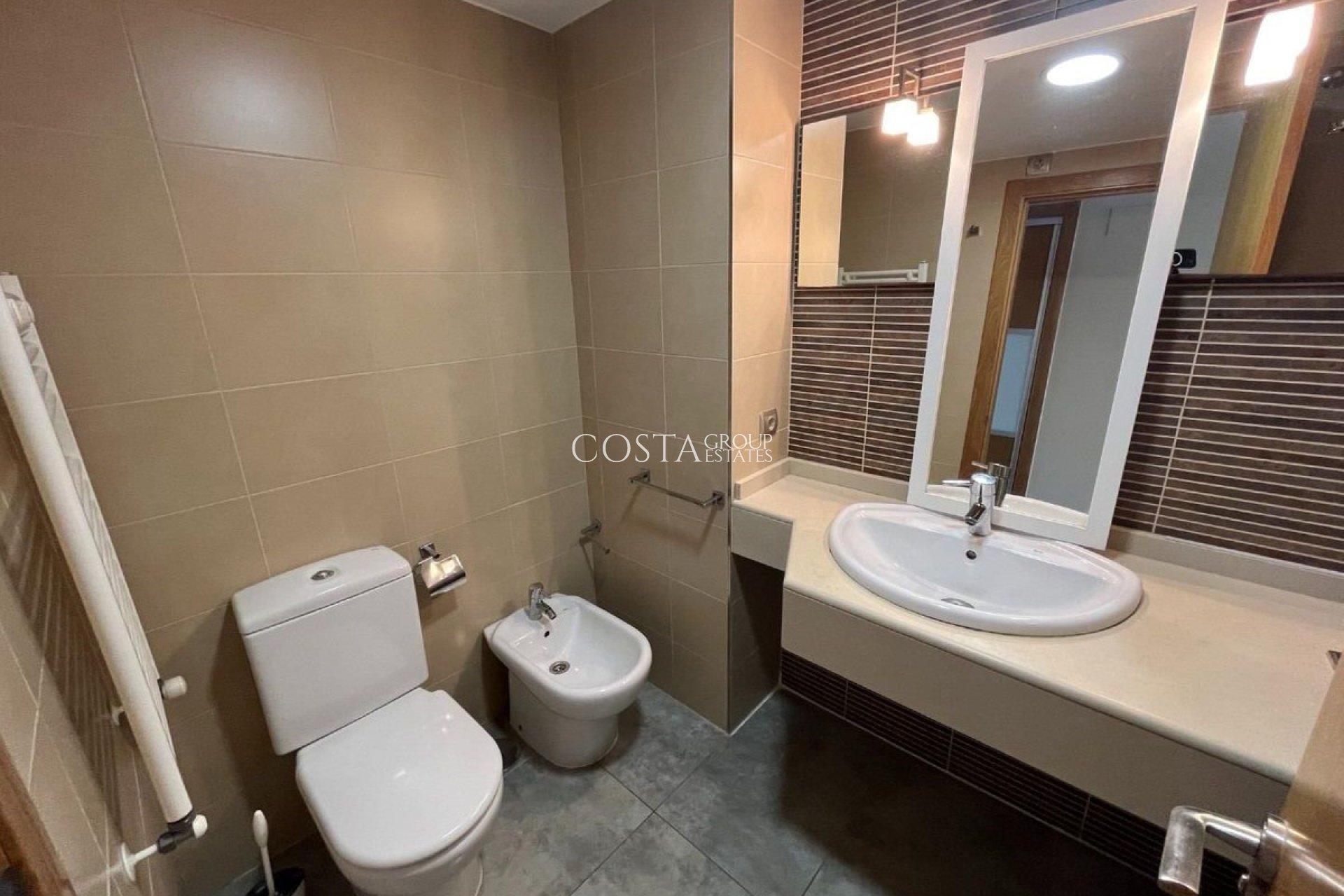 Herverkoop - Apartments -
Alicante - Alicante Centro