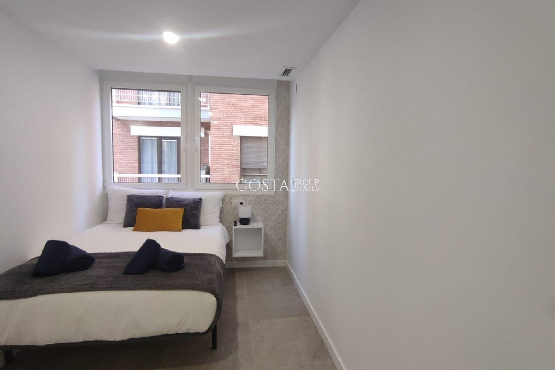 Herverkoop - Apartments -
Alicante - Alicante Centro