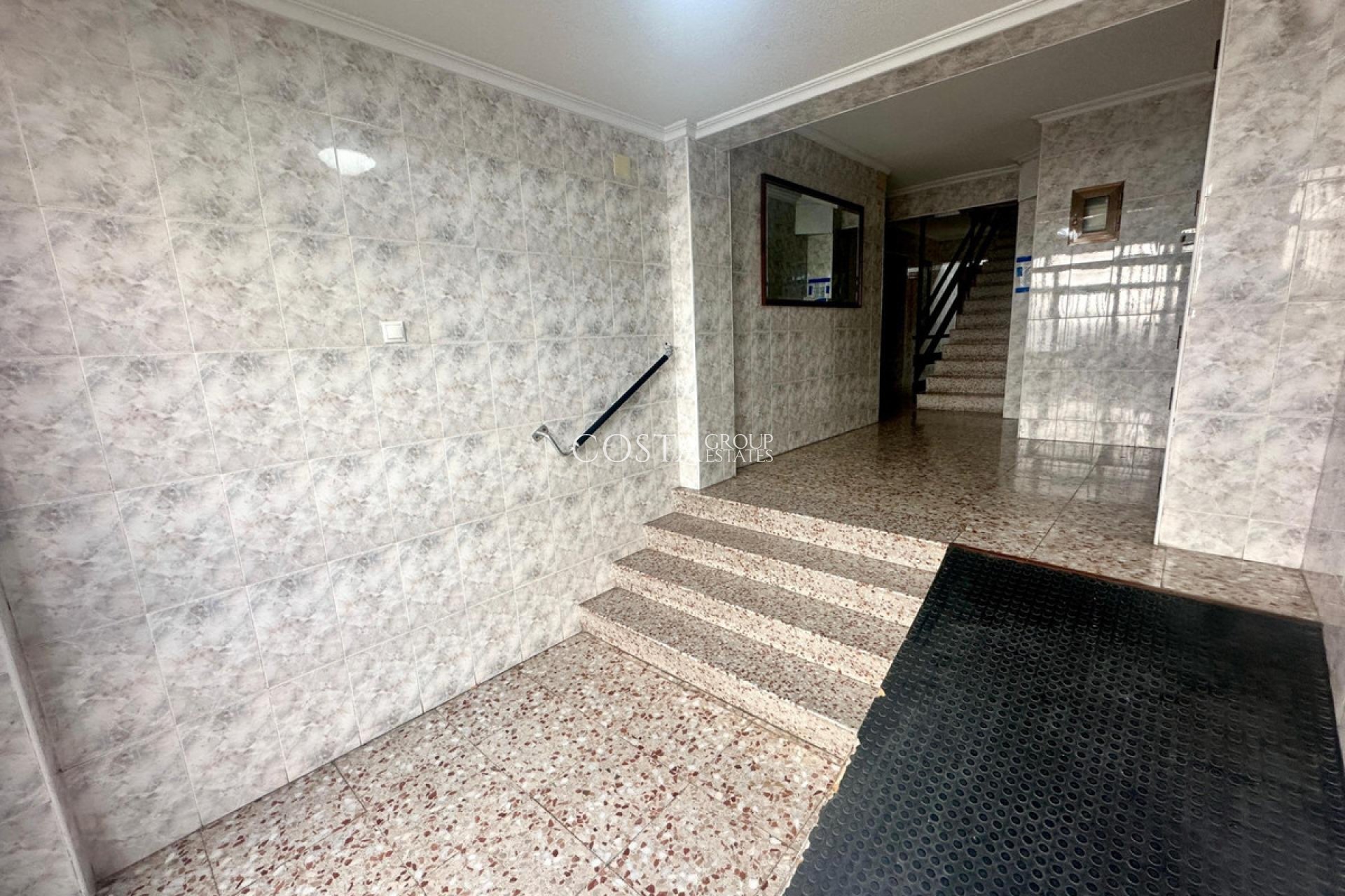 Herverkoop - Apartments -
Alicante - Alicante Centro