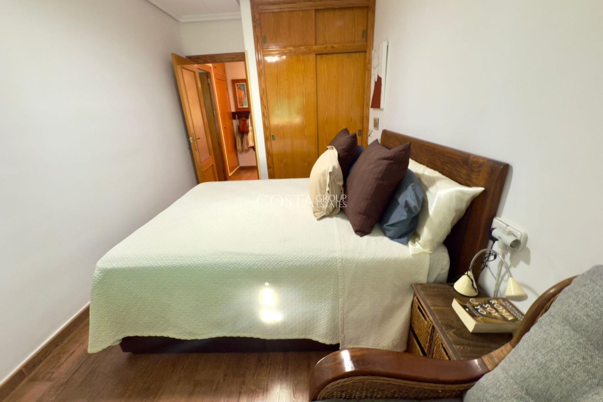 Herverkoop - Apartments -
Alicante - Alicante Centro