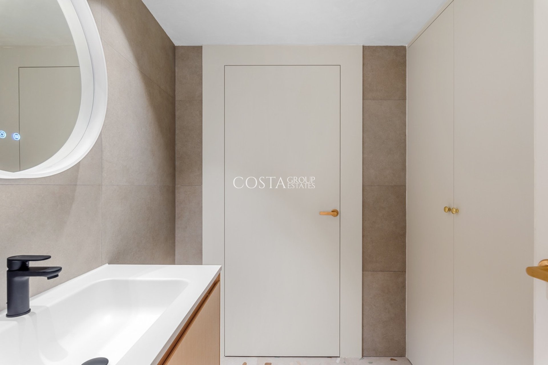 Herverkoop - Apartments -
Alicante - Alicante Centro