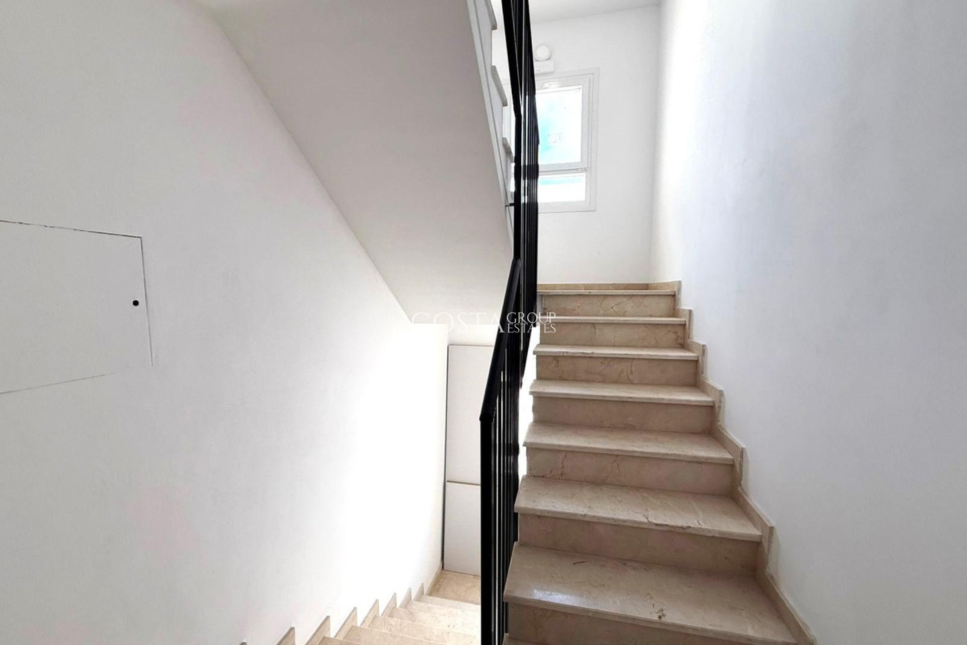 Herverkoop - Apartments -
Alicante - Alicante Centro