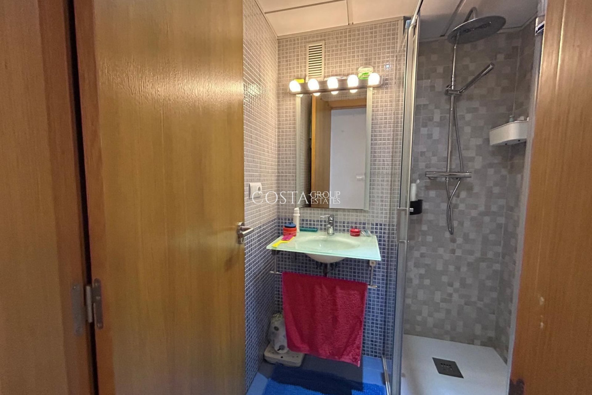Herverkoop - Apartments -
Alicante City - Alicante City Centro