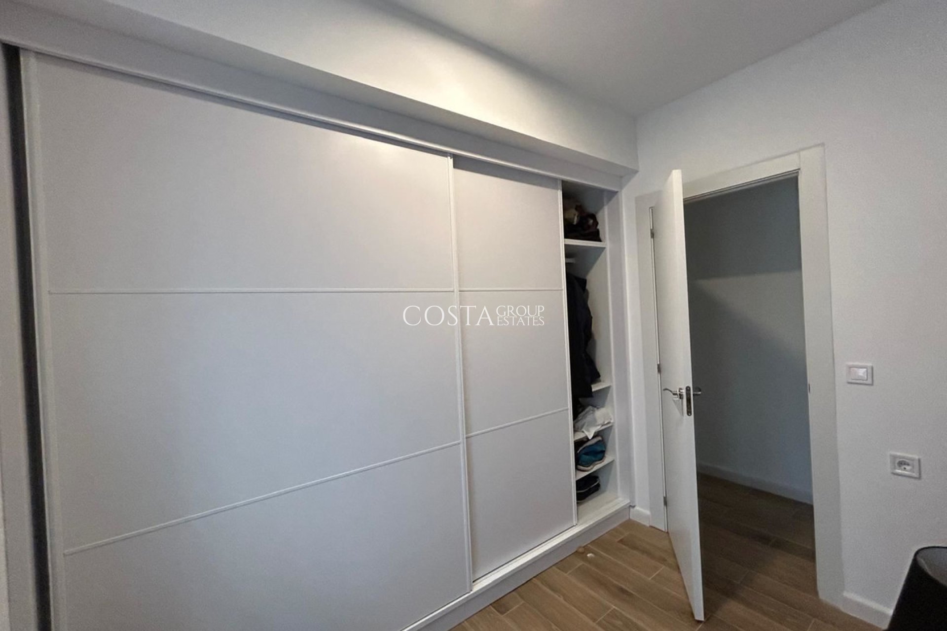 Herverkoop - Apartments -
Alicante City - Alicante City Centro