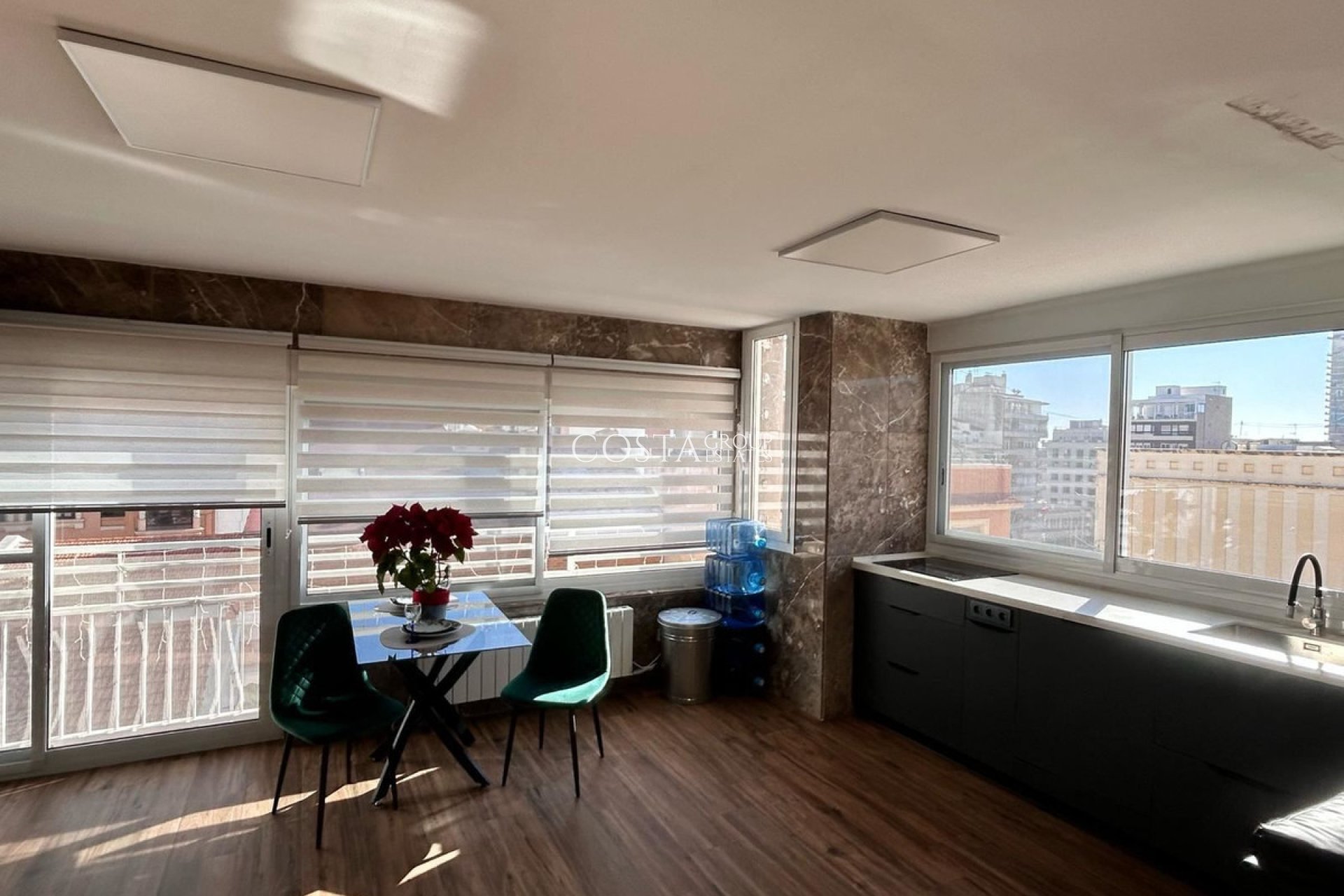 Herverkoop - Apartments -
Alicante City - Alicante City Centro