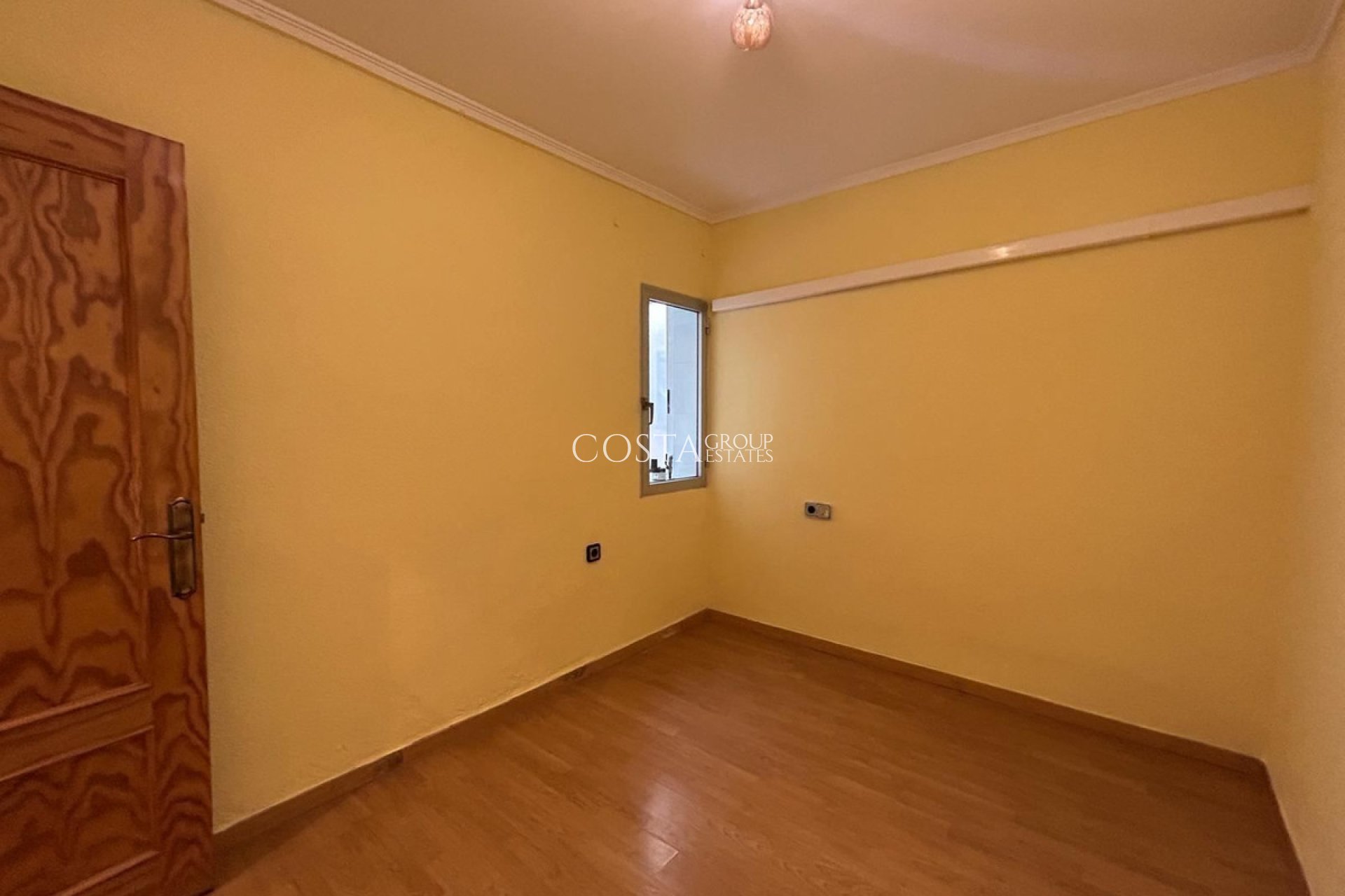 Herverkoop - Apartments -
Alicante City - Alicante City Centro