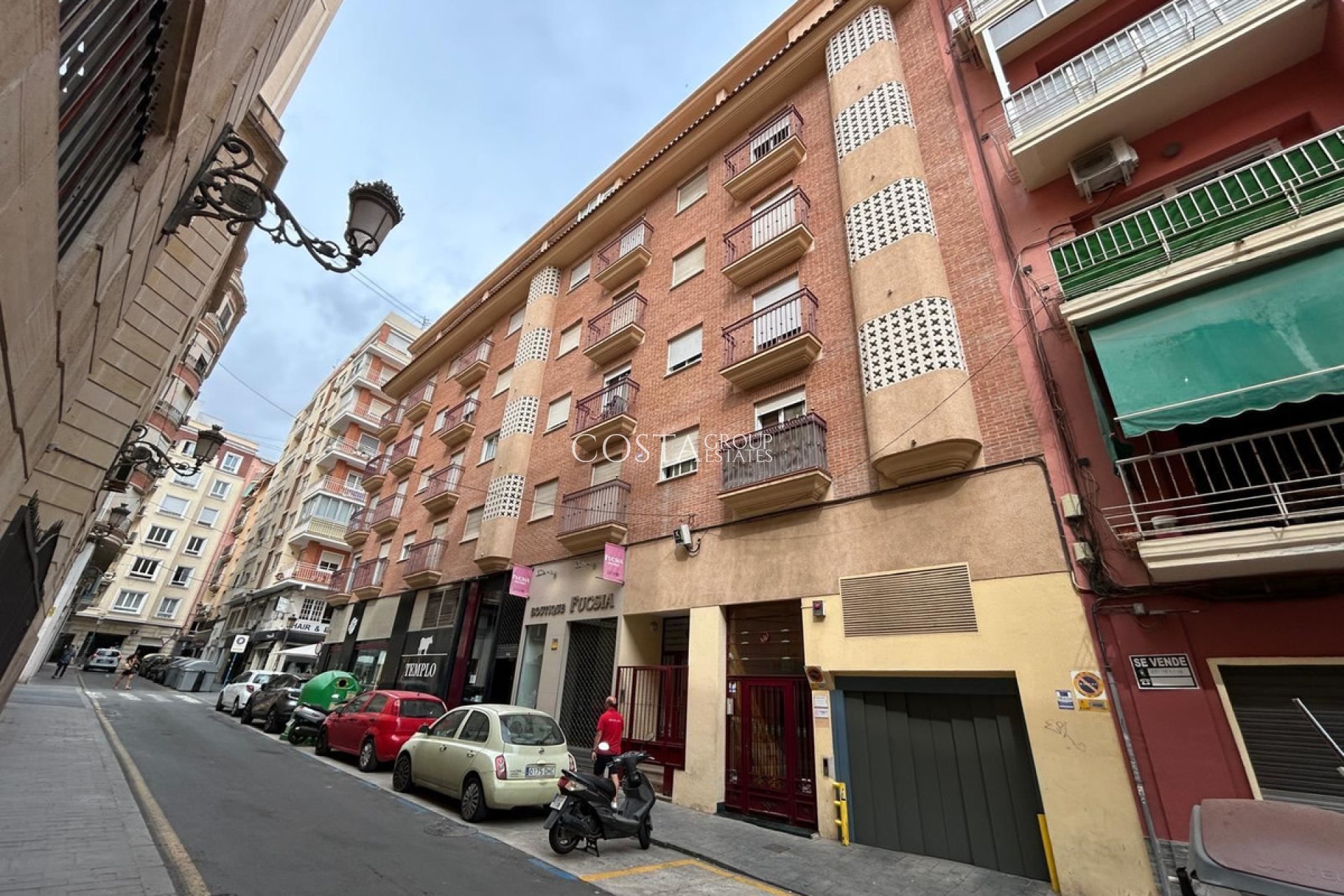 Herverkoop - Apartments -
Alicante City - Alicante City Centro