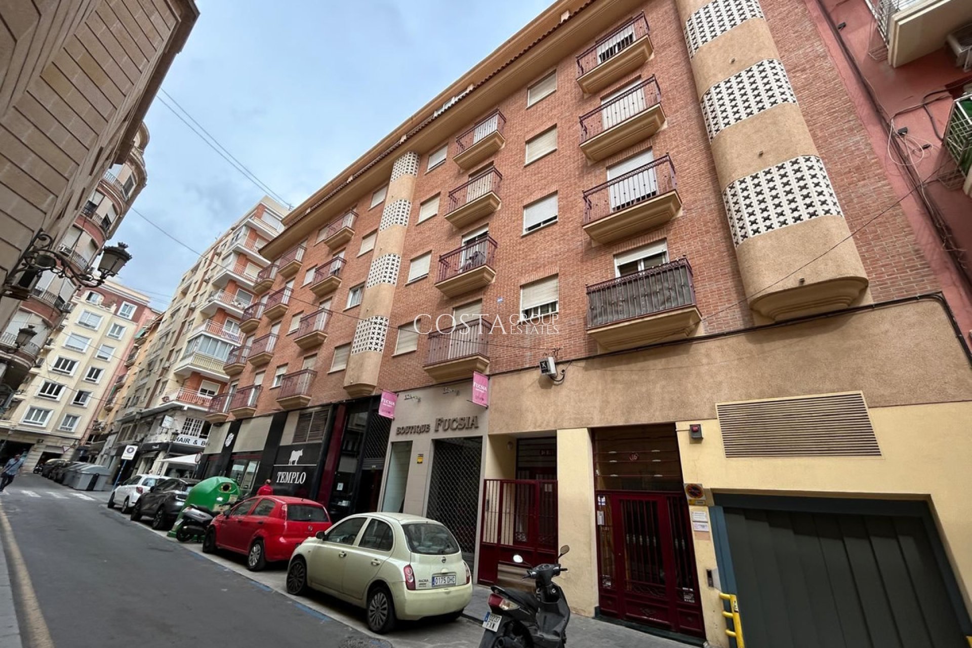 Herverkoop - Apartments -
Alicante City - Alicante City Centro