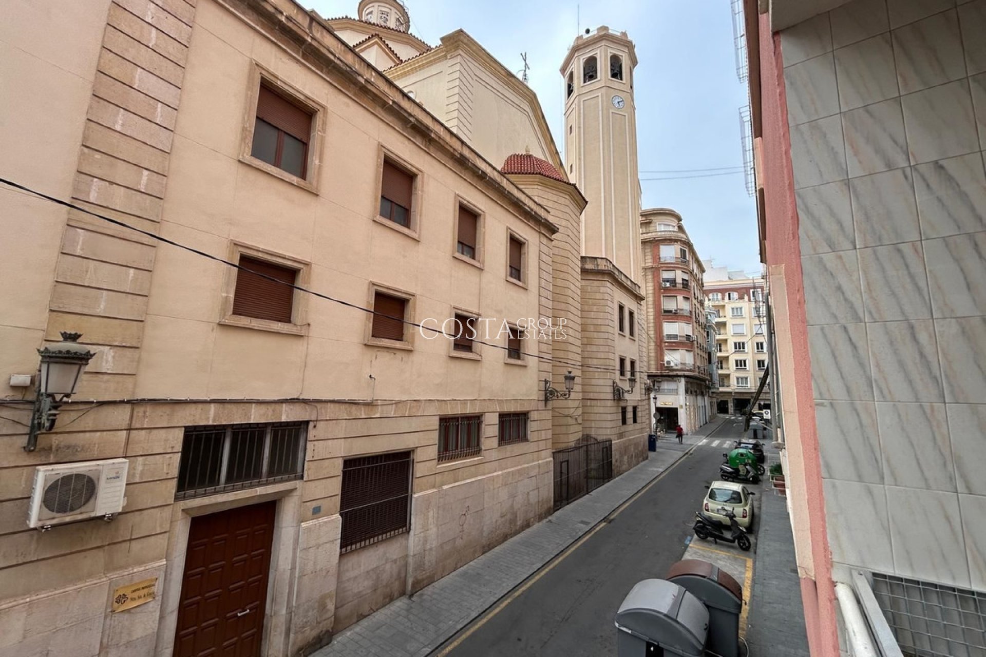 Herverkoop - Apartments -
Alicante City - Alicante City Centro