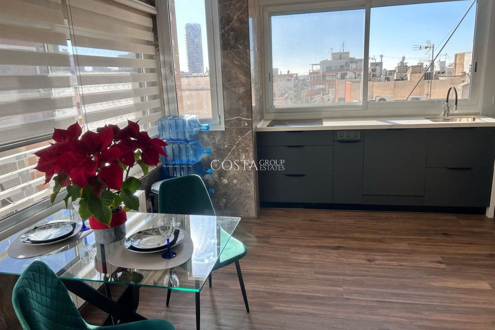 Herverkoop - Apartments -
Alicante City - Alicante City Centro