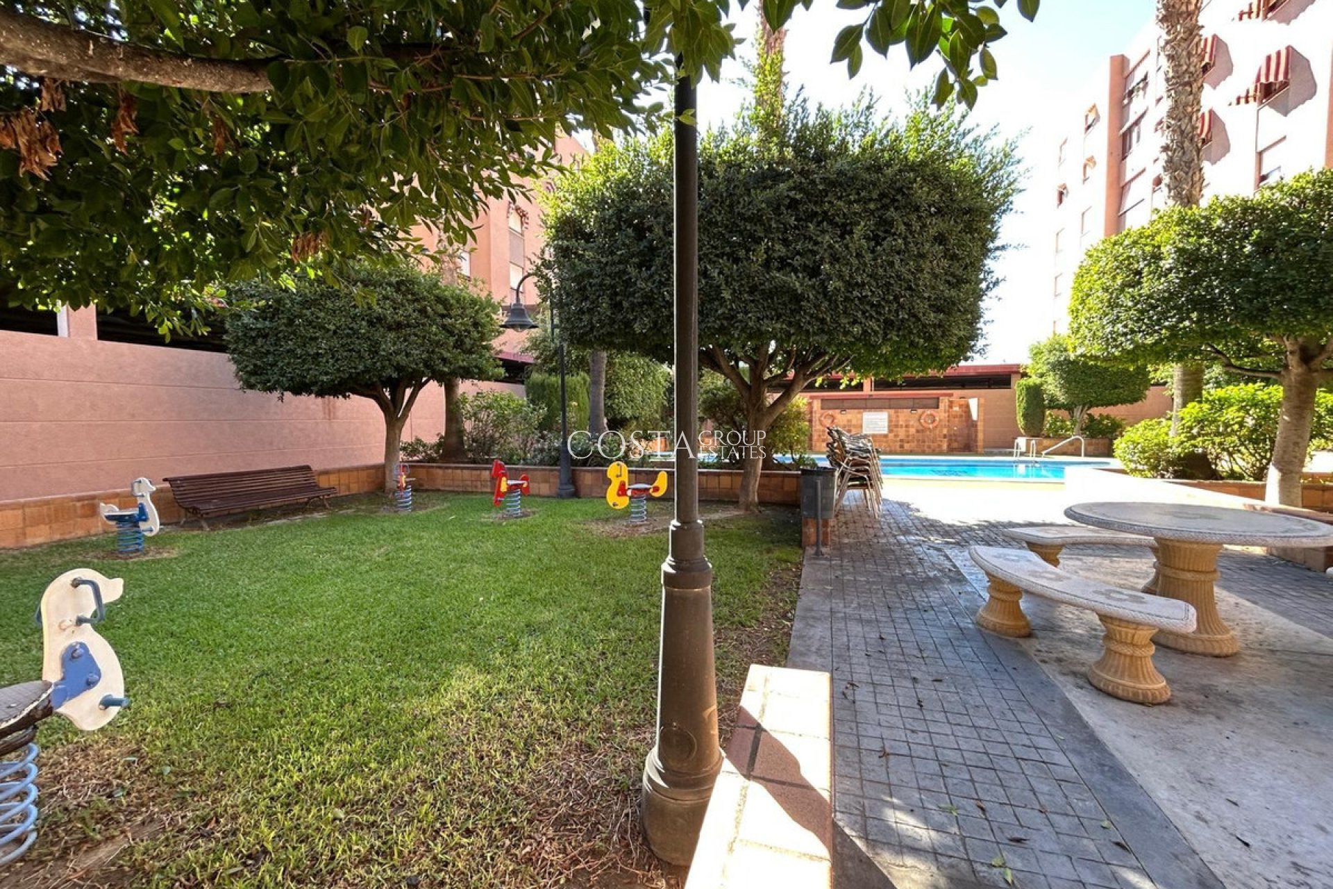 Herverkoop - Apartments -
Alicante City - Alicante City Centro