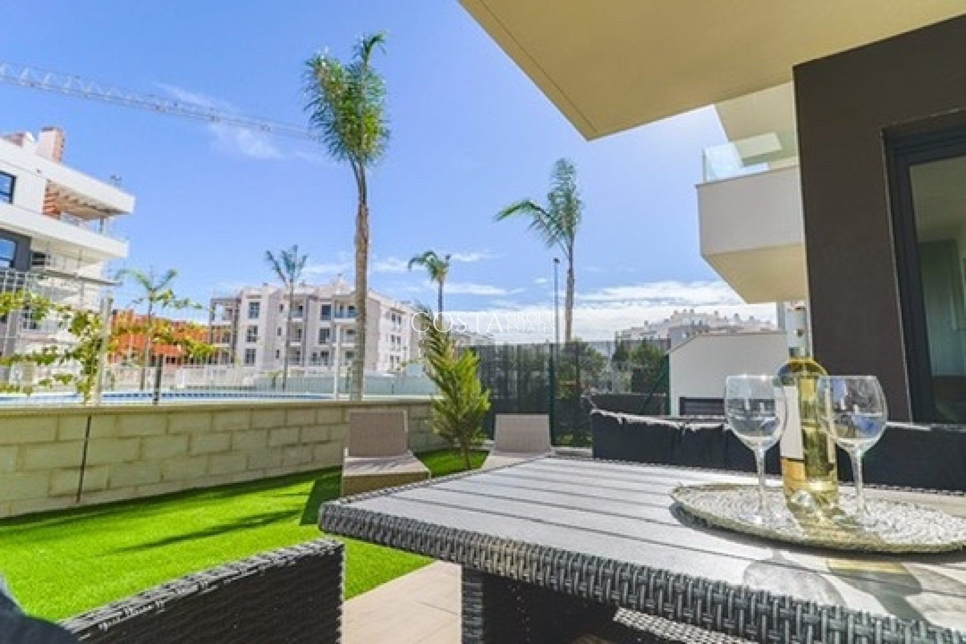 Herverkoop - Apartments -
 - Las Filipinas