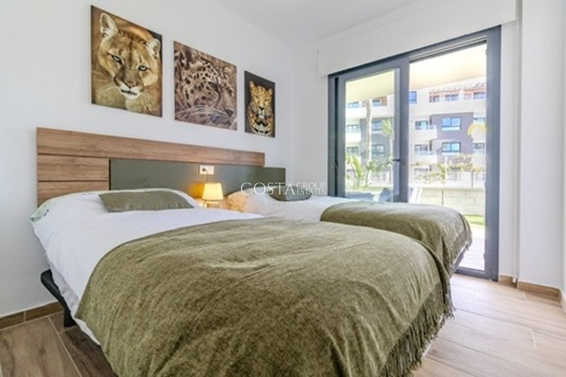 Herverkoop - Apartments -
 - Las Filipinas