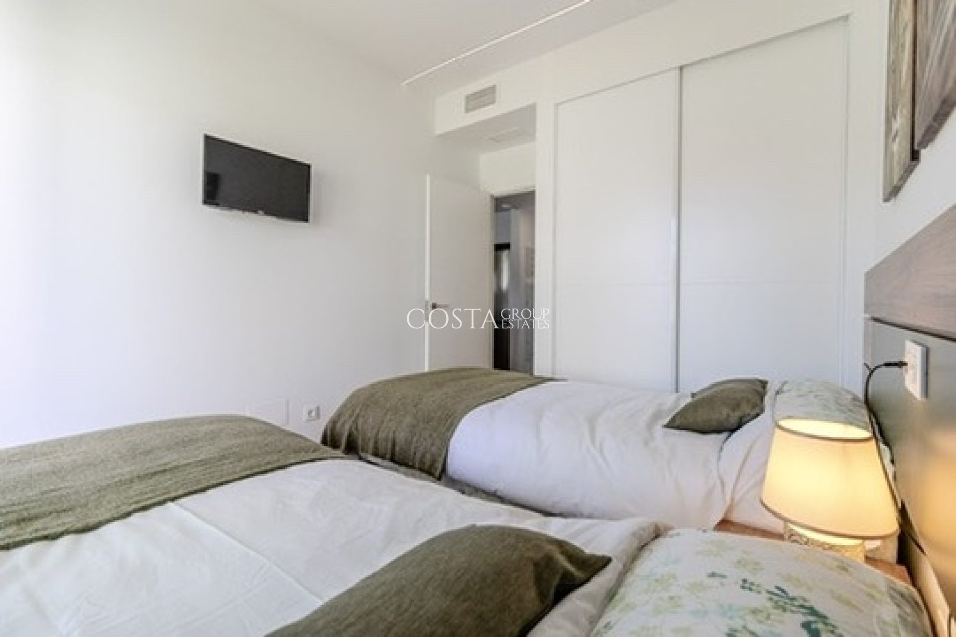 Herverkoop - Apartments -
 - Las Filipinas