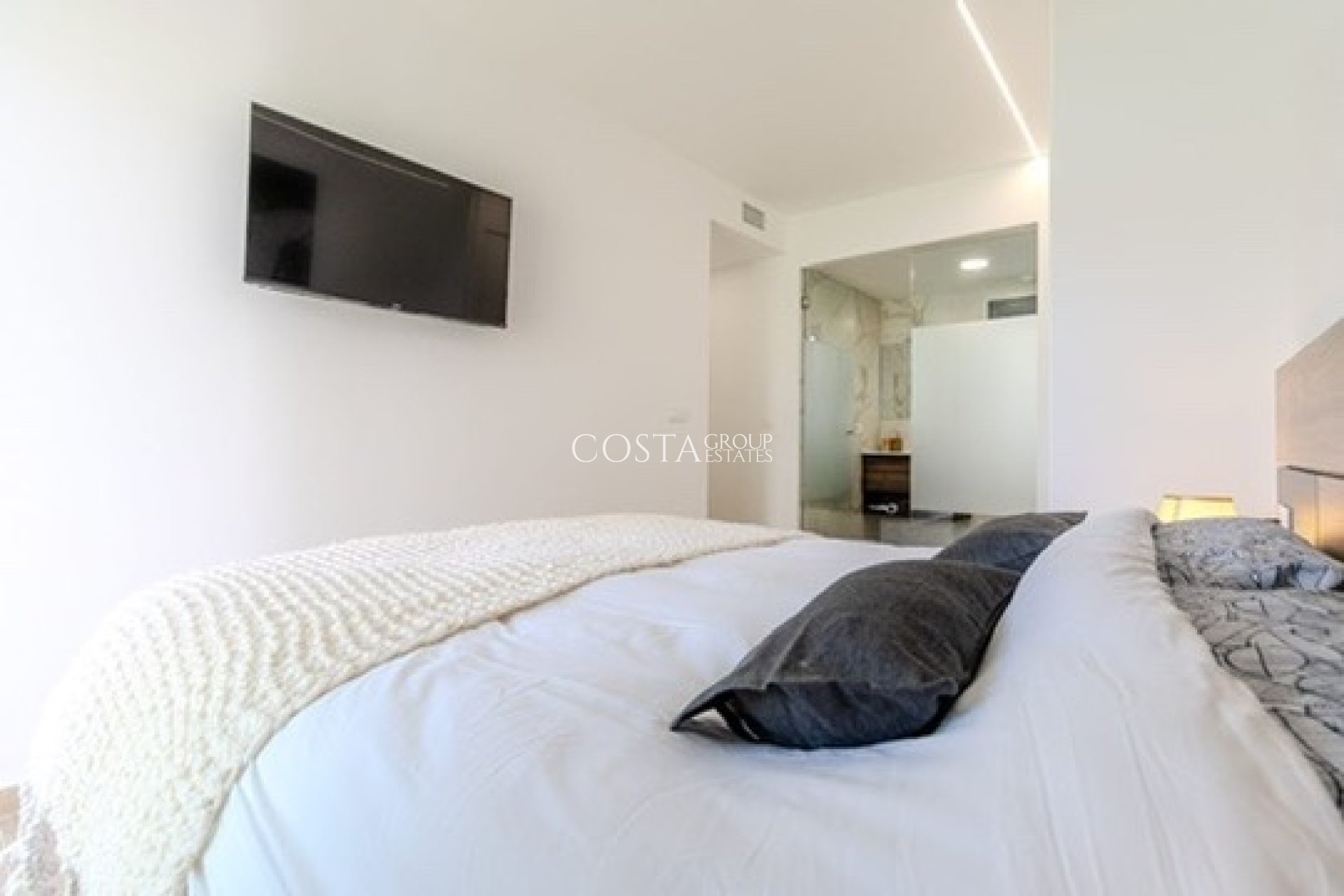 Herverkoop - Apartments -
 - Las Filipinas