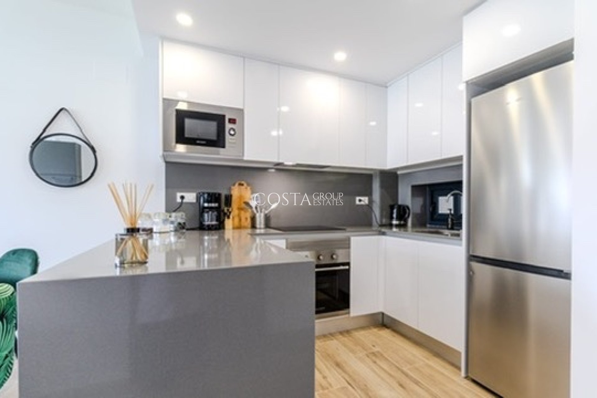 Herverkoop - Apartments -
 - Las Filipinas