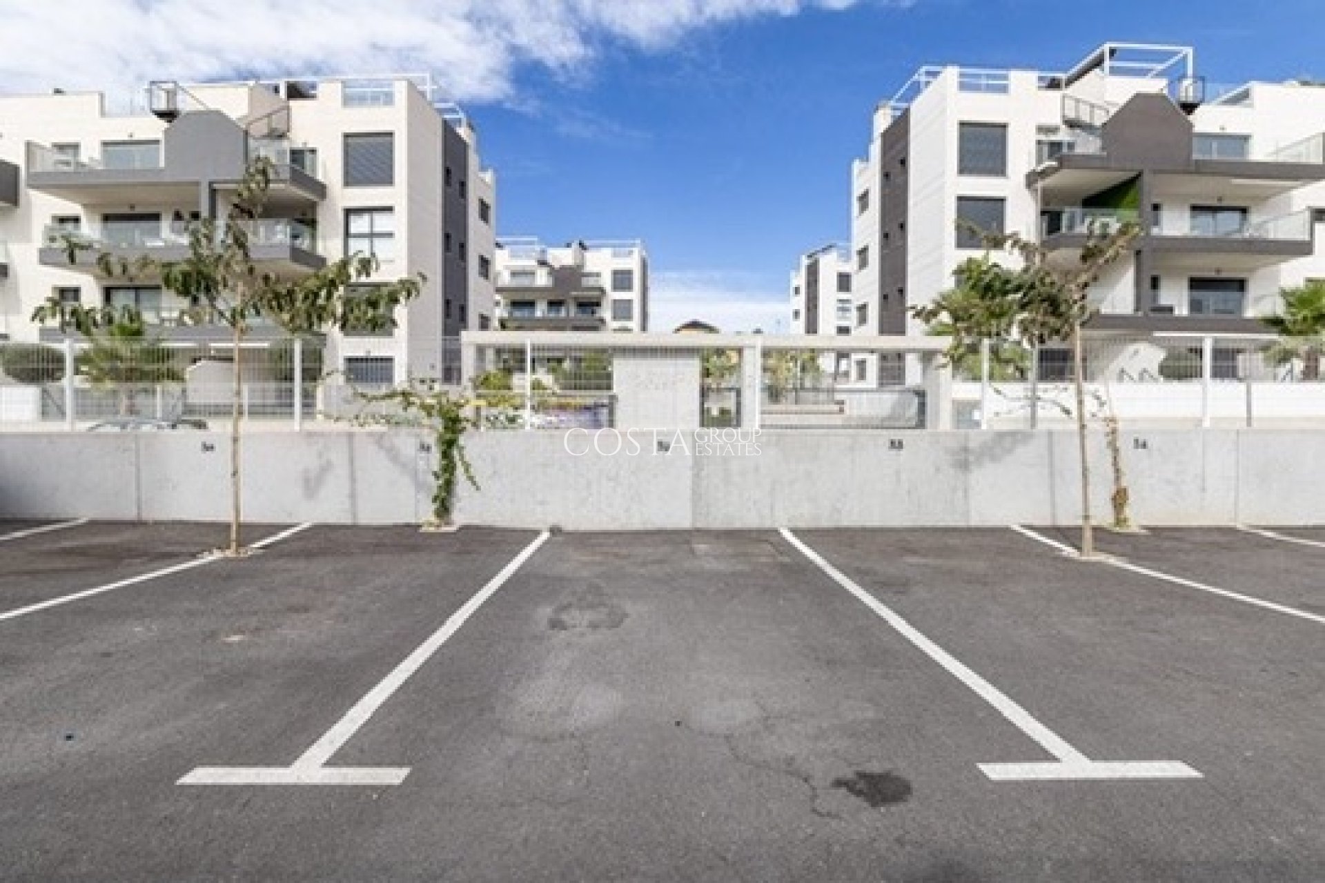 Herverkoop - Apartments -
 - Las Filipinas