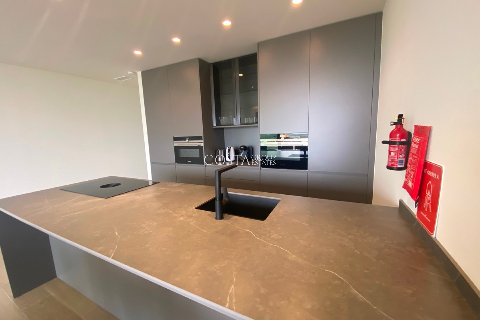 Herverkoop - Apartments -
Orihuela Costa - Las Colinas Golf