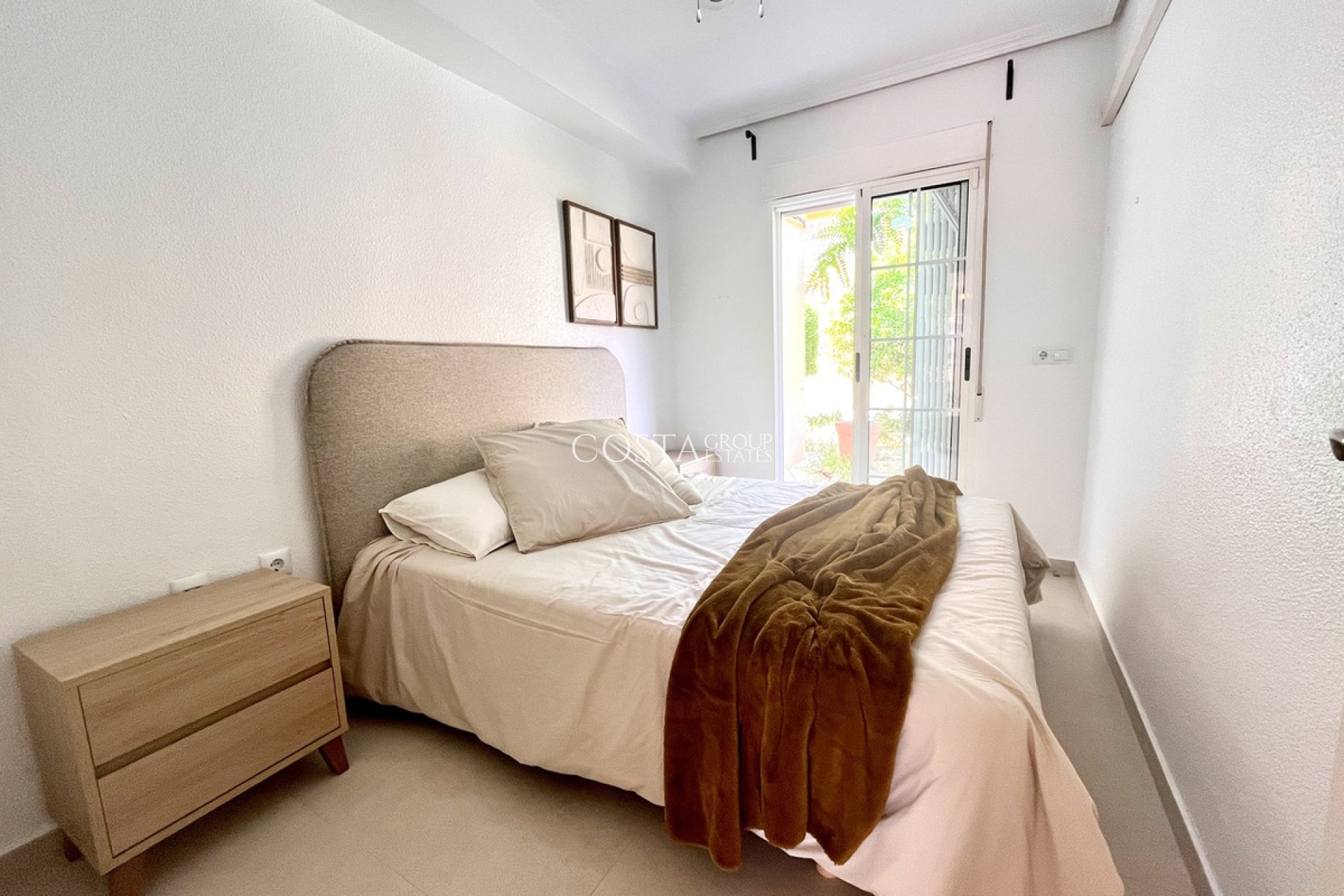 Herverkoop - Apartments -
Orihuela - Punta Prima