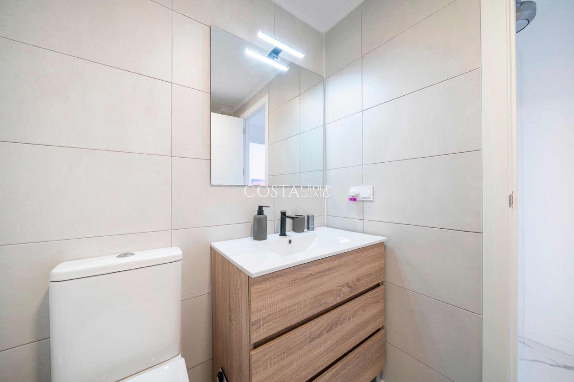 Herverkoop - Apartments -
Orihuela - Punta Prima