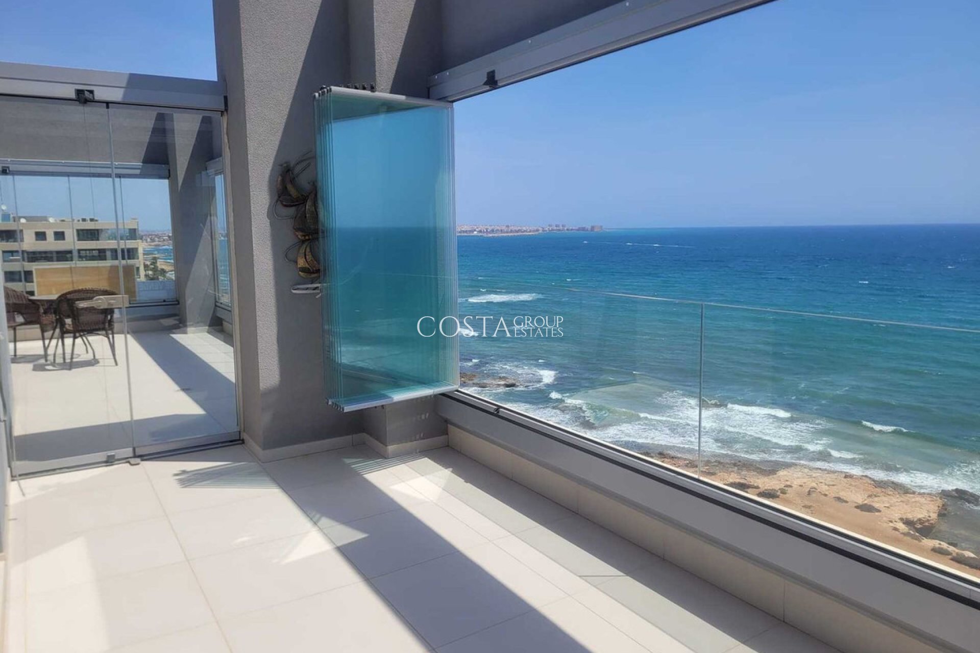 Herverkoop - Apartments -
Orihuela - Punta Prima