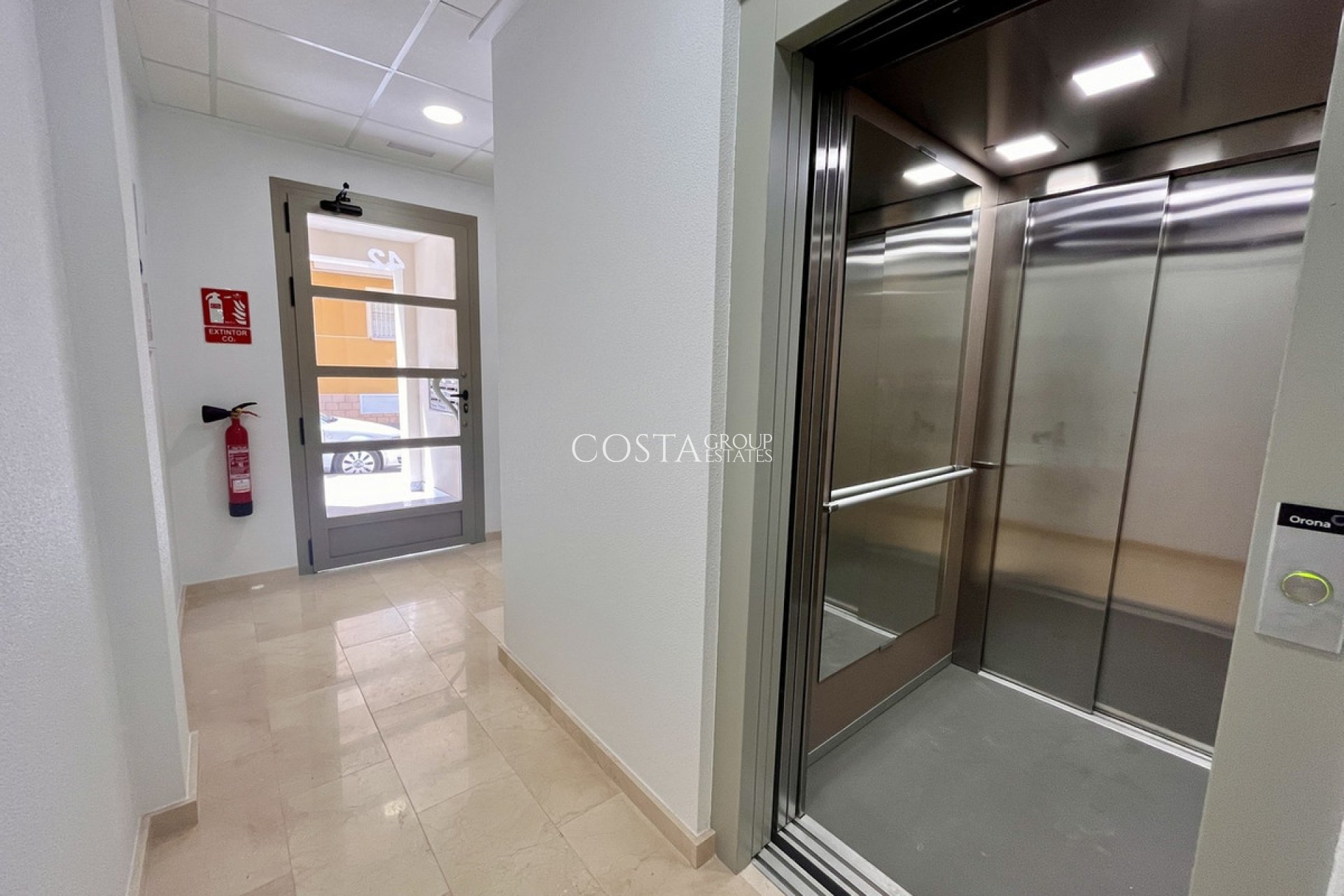 Herverkoop - Apartments -
Pilar de la Horadada - Torre De La Horadada