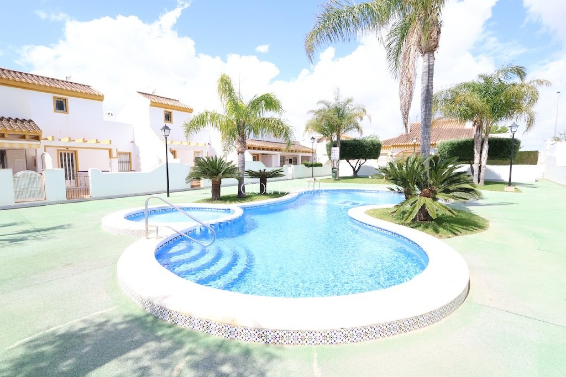 Herverkoop - Apartments -
Pilar de la Horadada - Torre De La Horadada