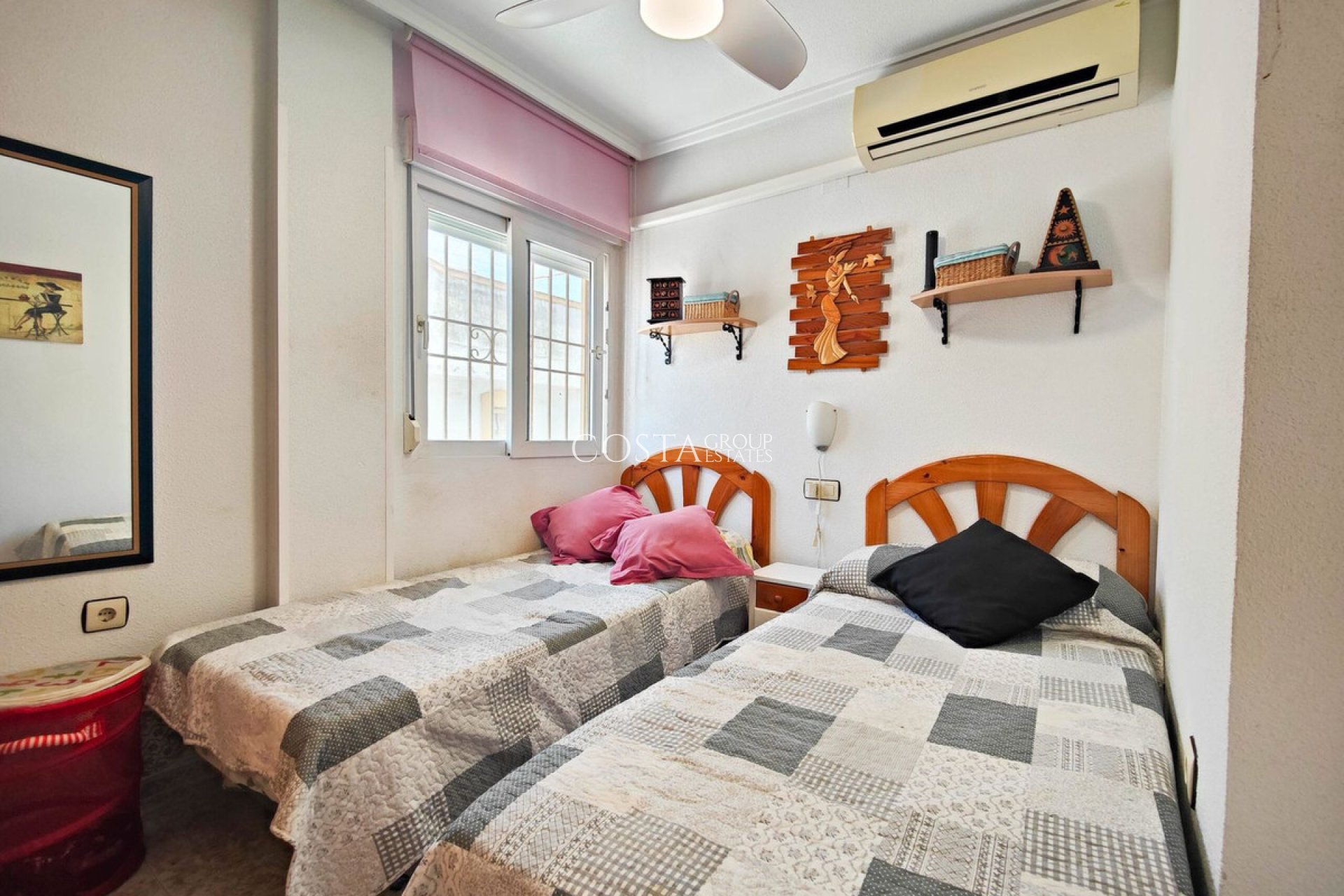 Herverkoop - Apartments -
Torrevieja - El Acequión - Los Náufragos