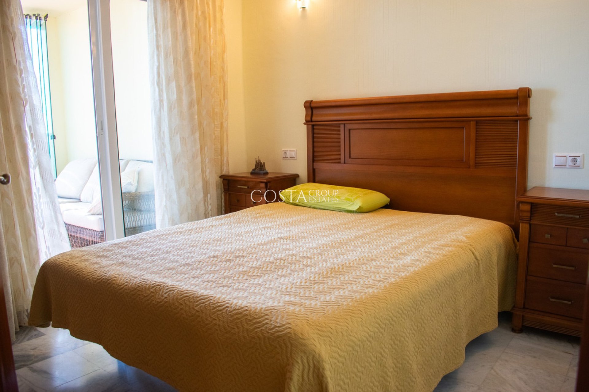 Herverkoop - Apartments -
Torrevieja - Playa de los Locos