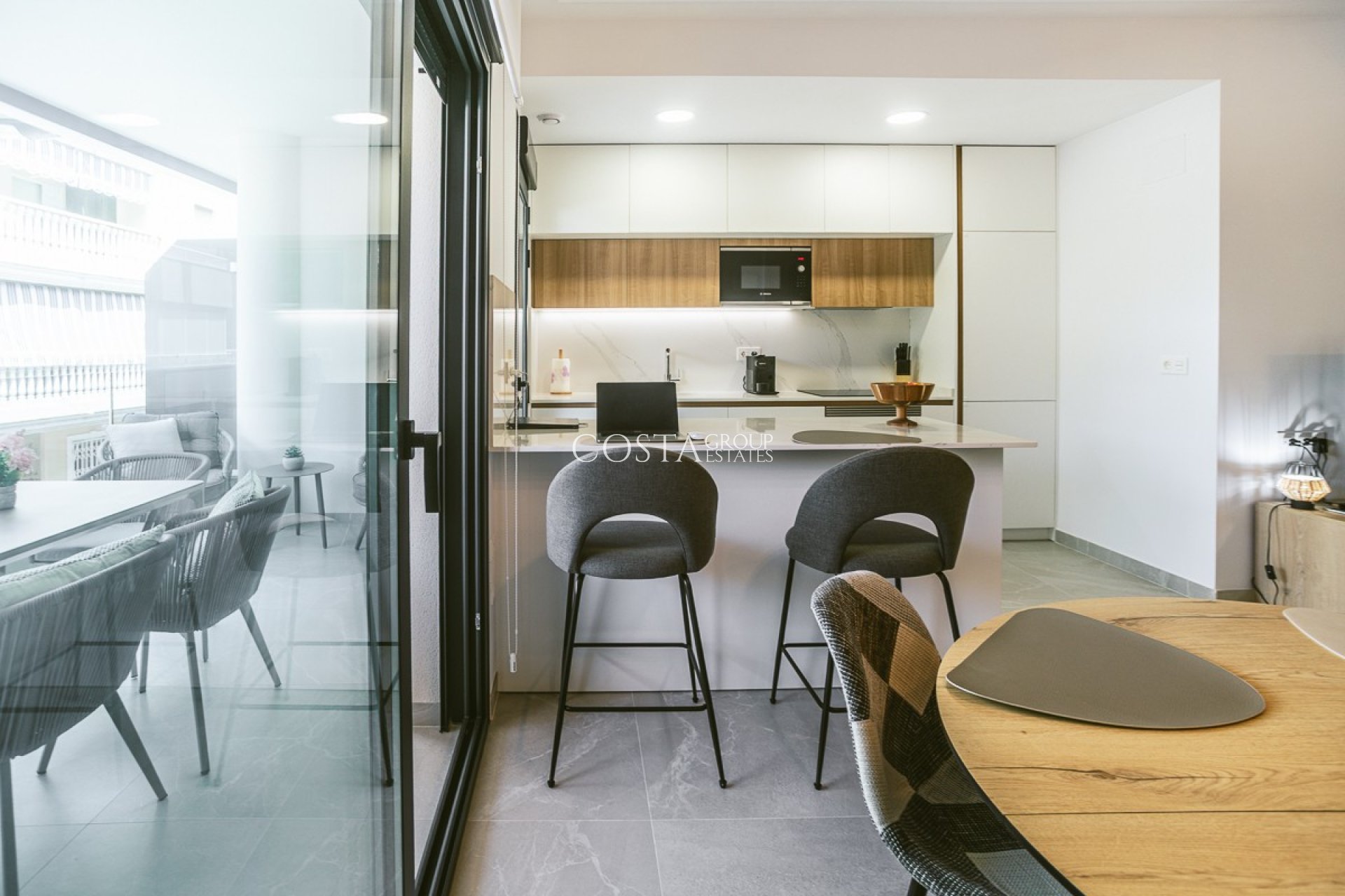 Herverkoop - Apartments -
Torrevieja - Playa del Cura
