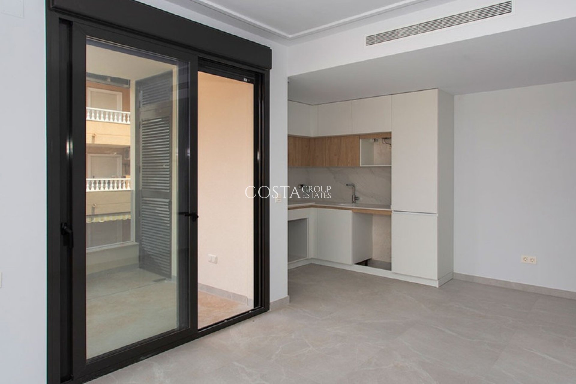 Herverkoop - Apartments -
Torrevieja - Playa del Cura