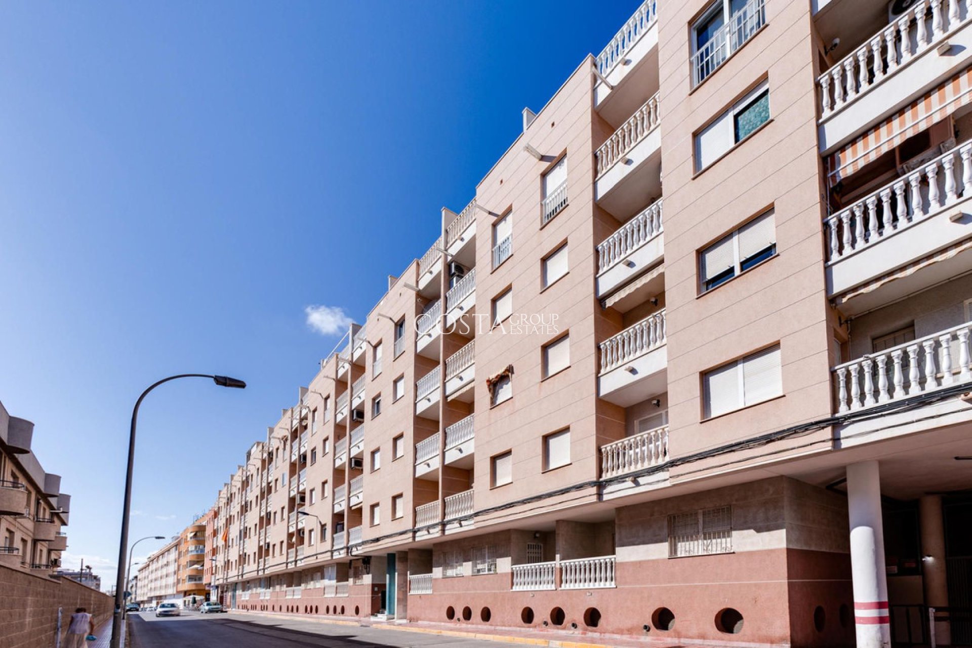 Herverkoop - Apartments -
Torrevieja - Playa del Cura