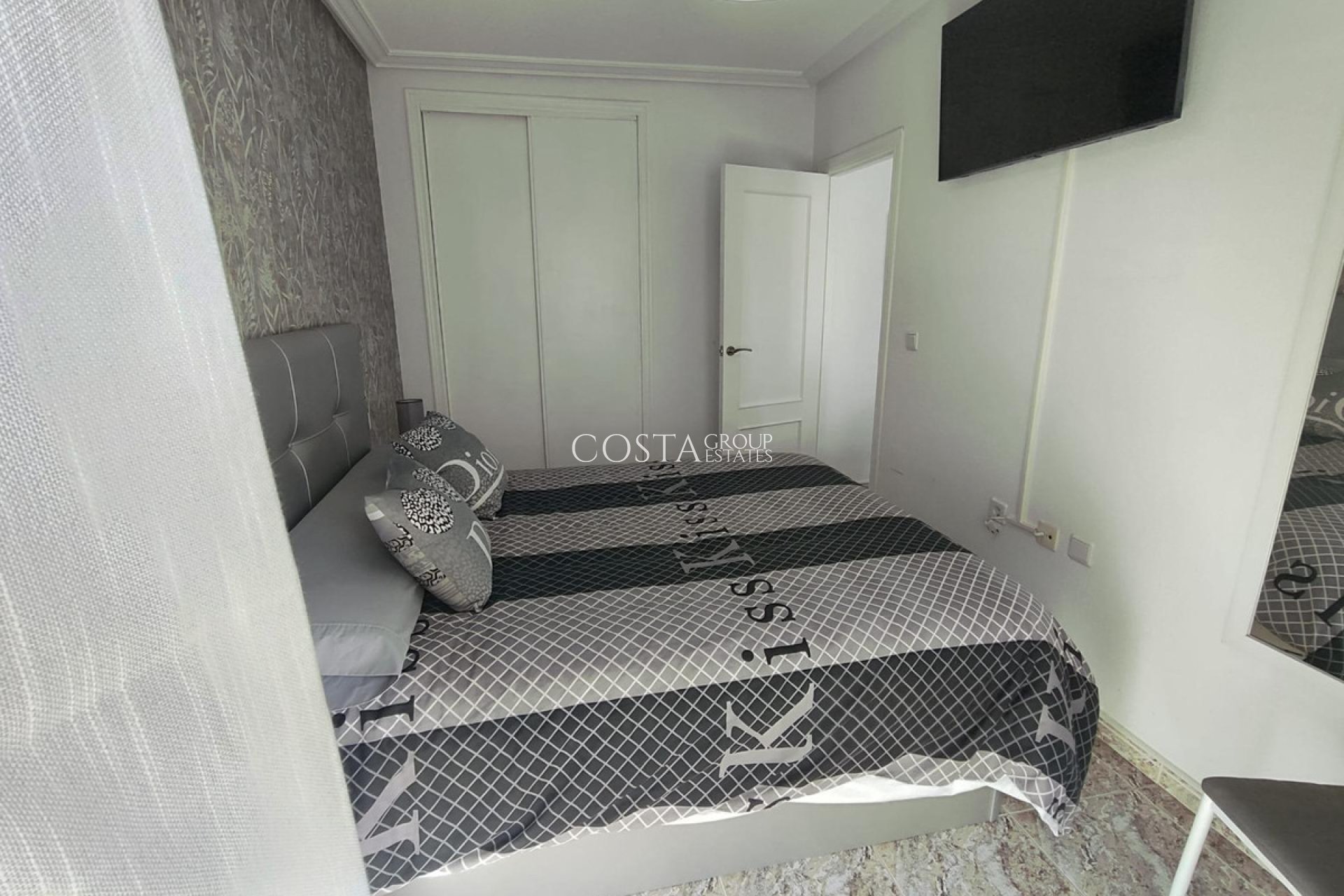 Herverkoop - Apartments -
Torrevieja - Torrevieja Centro