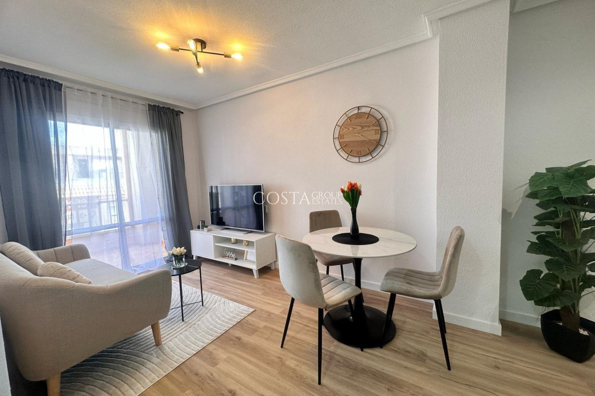 Herverkoop - Apartments -
Torrevieja - Torrevieja Centro