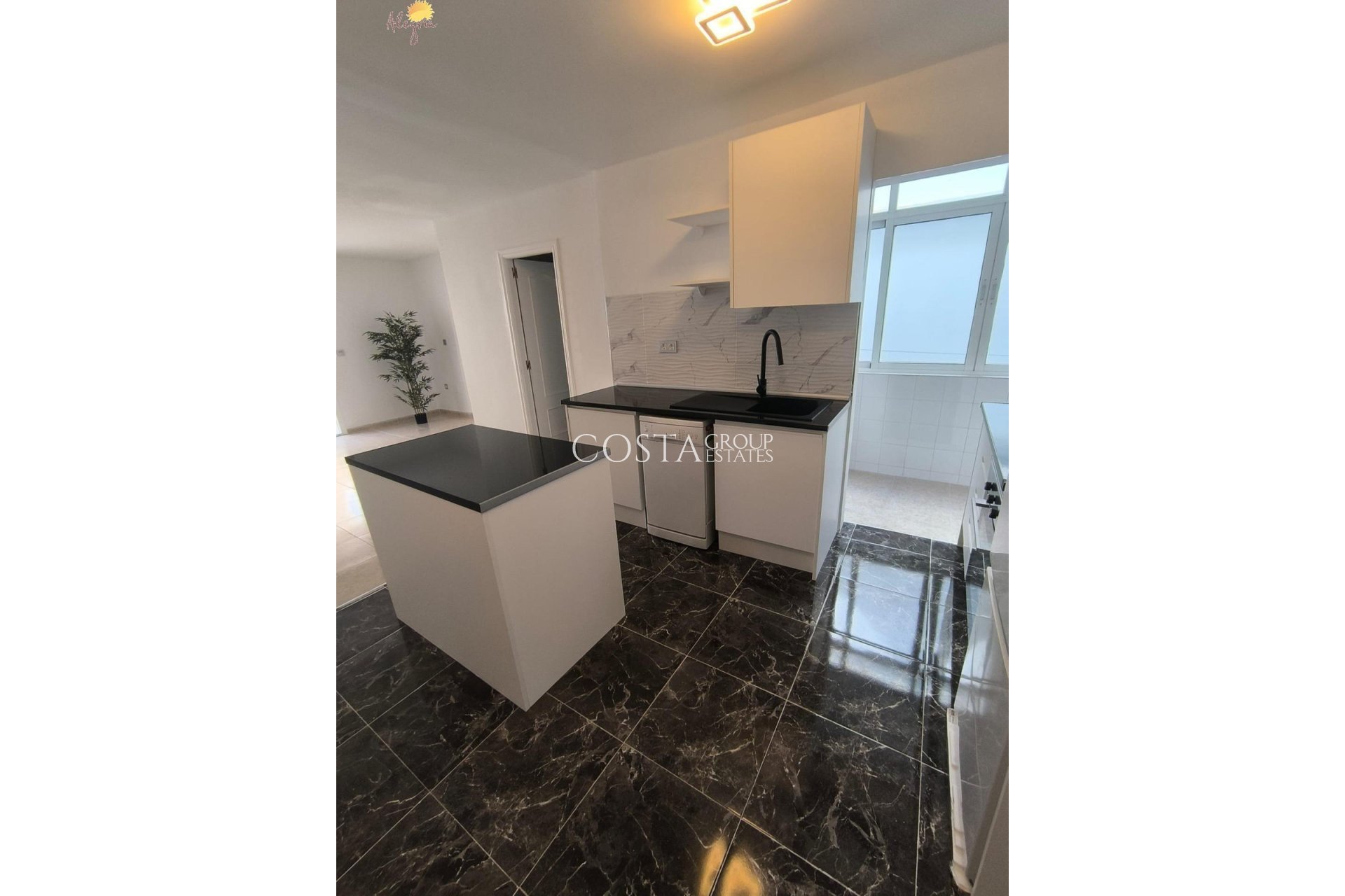 Herverkoop - Apartments -
Torrevieja - Torrevieja Centro