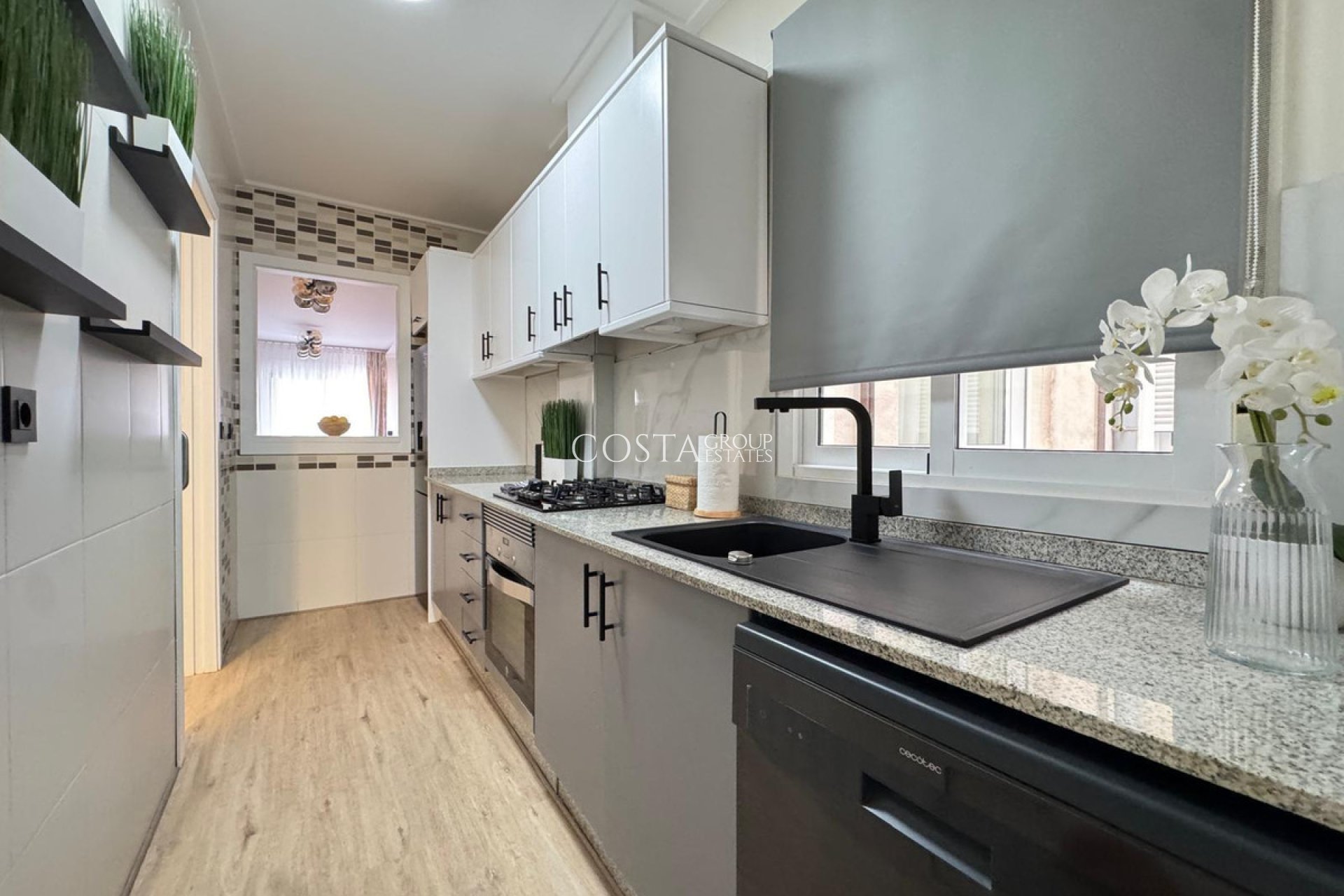 Herverkoop - Apartments -
Torrevieja - Torrevieja Centro