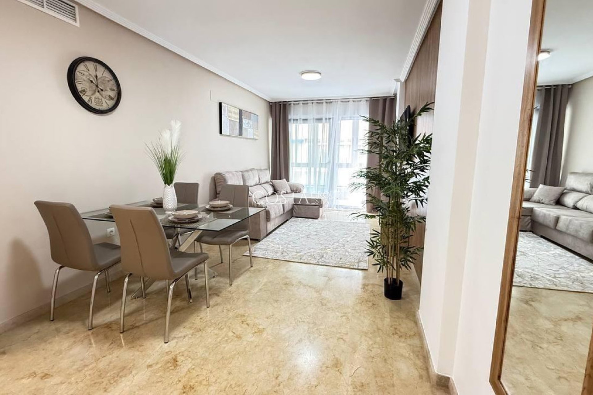 Herverkoop - Apartments -
Torrevieja - Torrevieja Centro