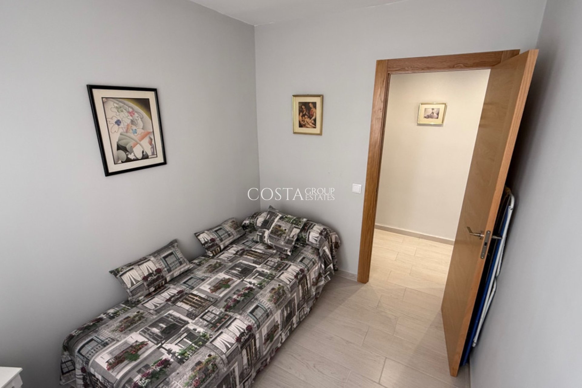 Herverkoop - Apartments -
Torrevieja - Torrevieja Centro